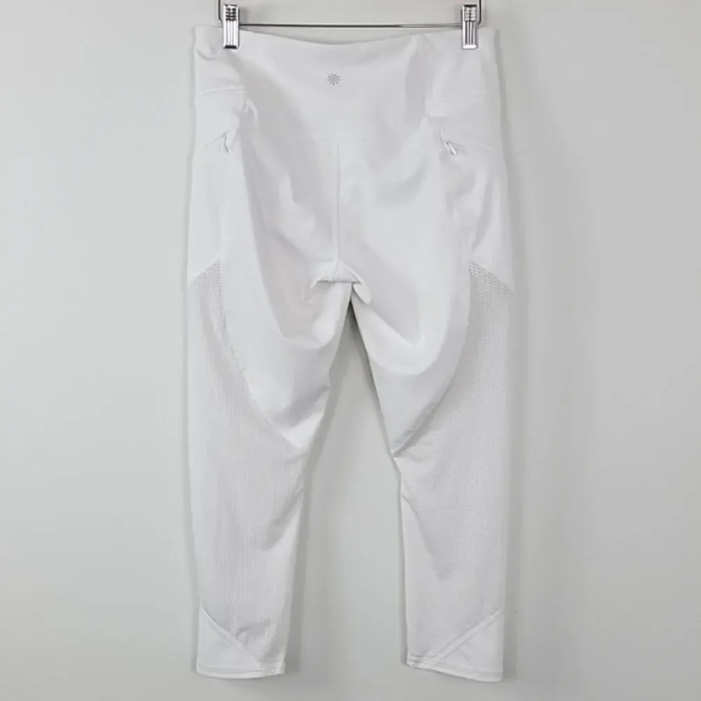 Athleta Mesh Contender Mid-Rise Capri Leggings‎ in White Medium